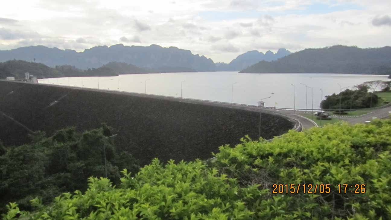 Dam_panorama 22.JPG 83.4K